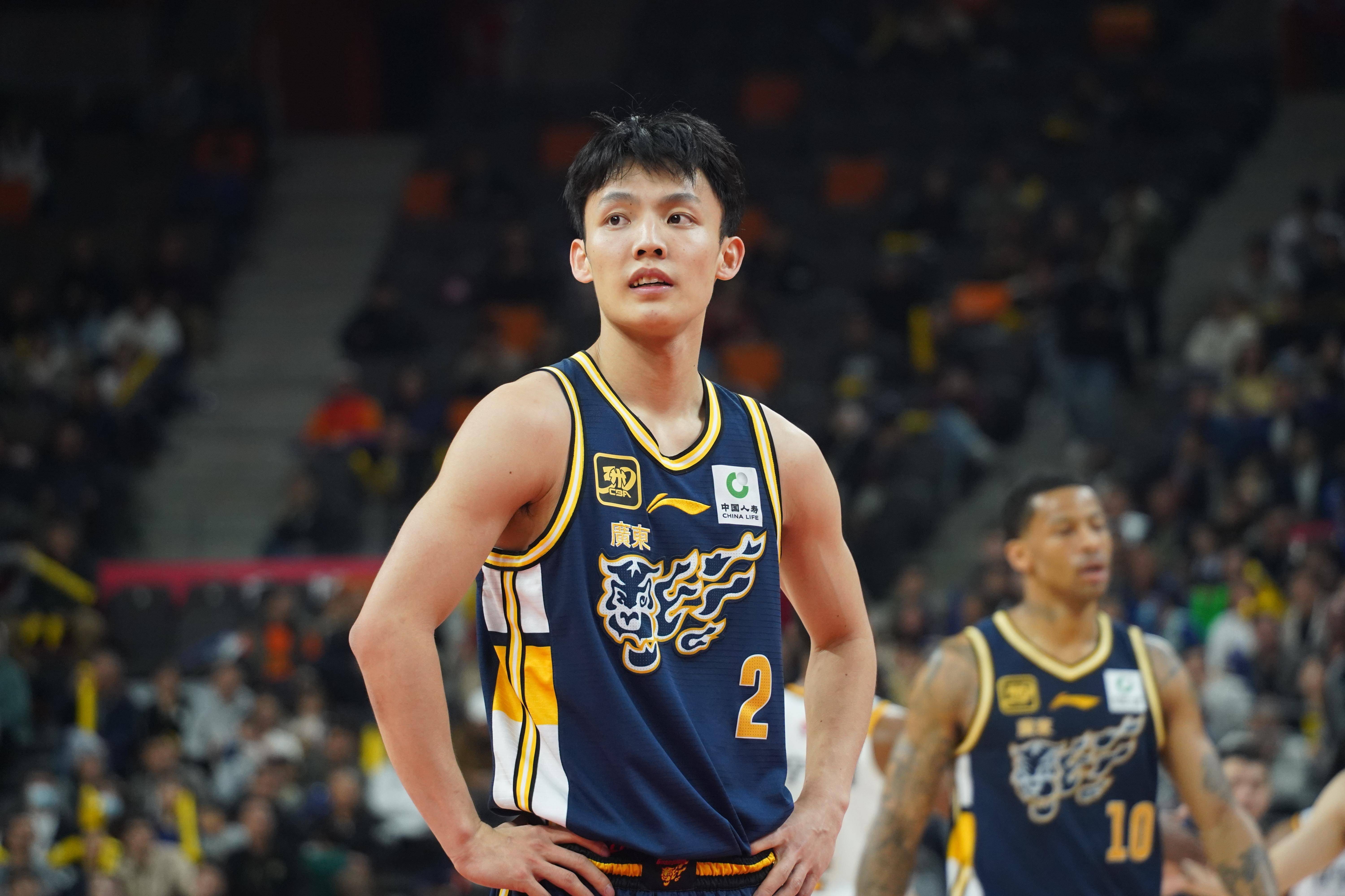 中国CBA常规赛结束，广州队摘得分区冠军